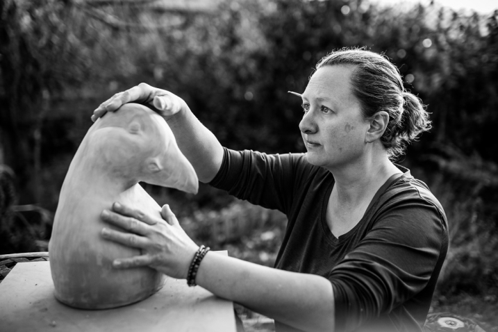 Black and white photo of sculptor Sarah Brabbin